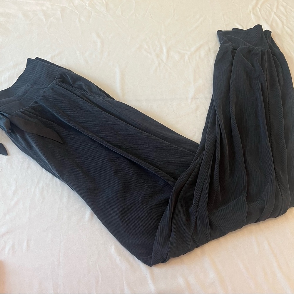 Victoria's Secret Grey Striped Yoga Jogger Pants